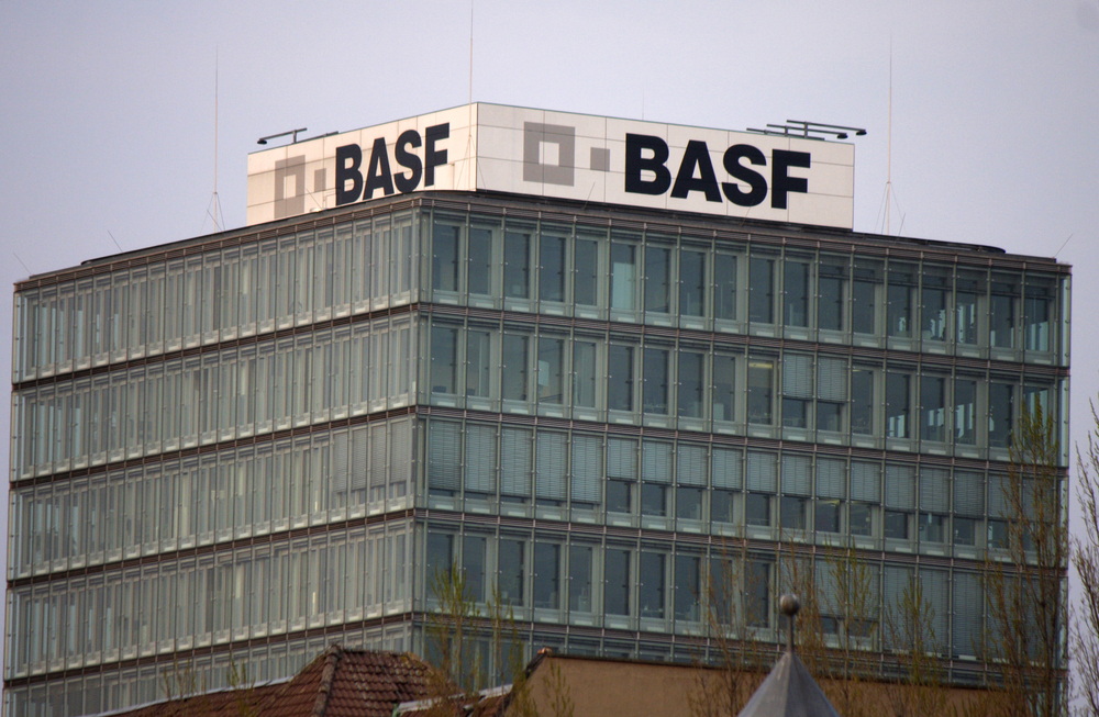 Read more about the article BASF-Aktie: Anleger zittern!