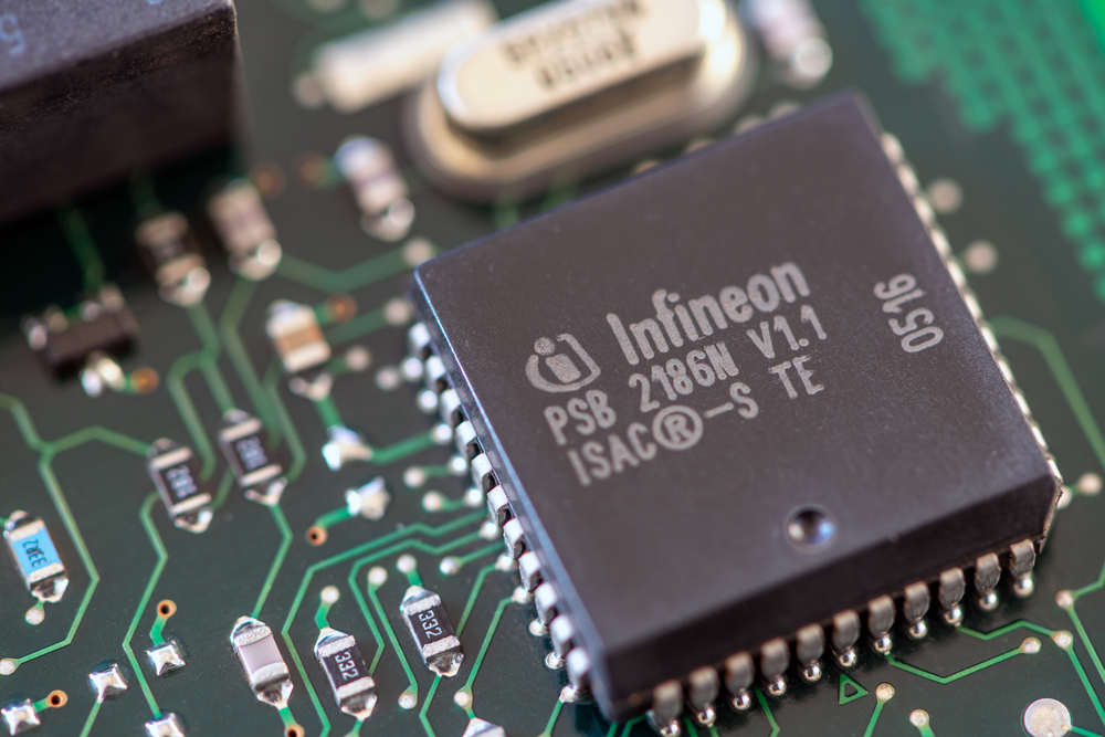 Read more about the article Infineon: Potenzial von 49,79% – Kursziel bei 48,45 EUR